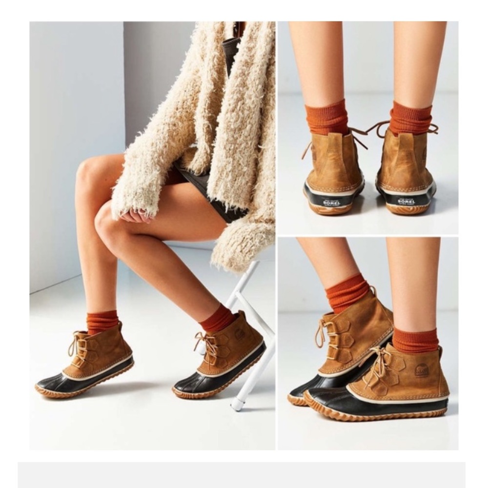 Sorel Out N About leather duck boots, size 8, rain boots